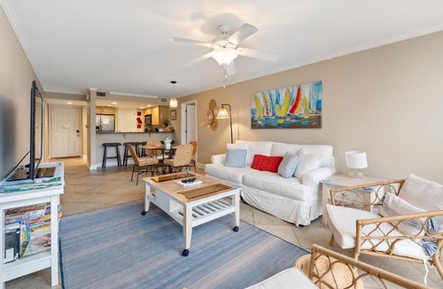 Biloxi Apartment | Steps to Biloxi Beach, Pool