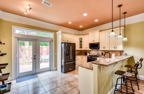 Lincolnville House | Steps to Shops, Food, and Historic Downtown, Quiet Street, 5 Miles to Beach! $300 in Free Tickets!