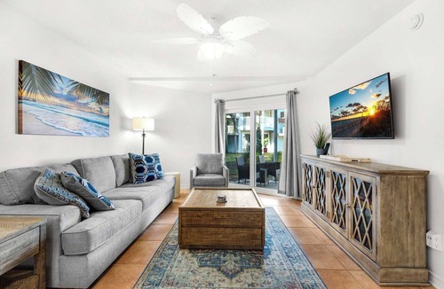 Villa Sabine Condo | 🌴🌞Steps to the Beach | Free Reserved Parking Space | Sand Dollar E-101