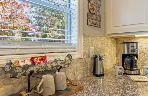 Dadeville Condo | StillWaters Luxury Condo, Lakeside, Local Pool, Boat Slip, 2 BDR, 2BTH, Sleeps 6