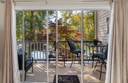 Dadeville Condo | StillWaters Luxury Condo, Lakeside, Local Pool, Boat Slip, 2 BDR, 2BTH, Sleeps 6