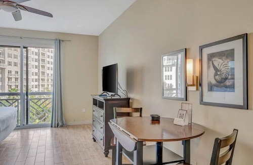 Baytowne Wharf Condo | Studio In Sandestin's Baytowne With Superb View