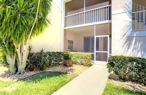 Palmer Ranch Condo | STUNNING 2 BED 2 BATH CONDO IN STONEYBROOK GOLF AND COUNTRY CLUB
