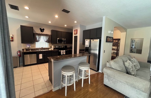 Crescent Lakes Villa | Stunning 4-bedroom Disney themed villa in fabulous Kissimee with WiFi, AC