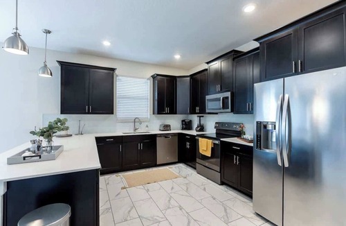 Campbell House | Stunning 6BR Lakeview at Storey Lake Disney - 2929