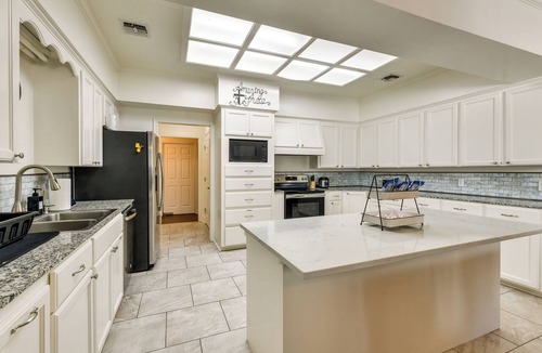 Broadmoor Cottage | Stunning Baton Rouge Home w/Pool: Near Lsu!