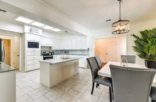 Broadmoor Cottage | Stunning Baton Rouge Home w/Pool: Near Lsu!