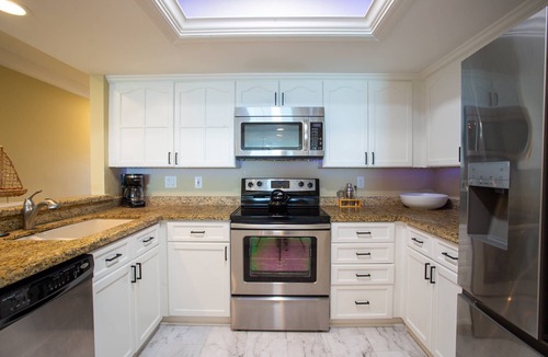 Madeira Beach House | Stunning Beachfront Views, Direct Beach Access, and Swim Spa. Ticket included to Top Attractions.