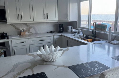 Melbourne Beach House | Stunning Ocean Views! 2-bedroom house, private beach in Melbourne Beach, FL
