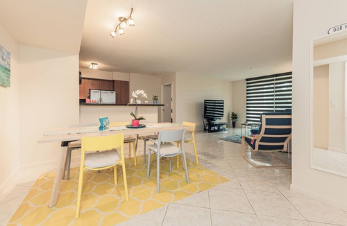 Aventura Apartment | Stylish 2BR/2BA Getaway - Pool, Tennis Court & Free Parking