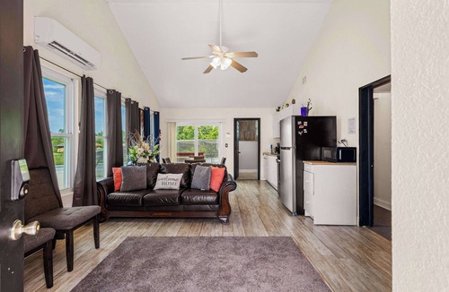 Kissimmee Apartment | Stylish Loft Retreat, Near Disney, Sleeps 6