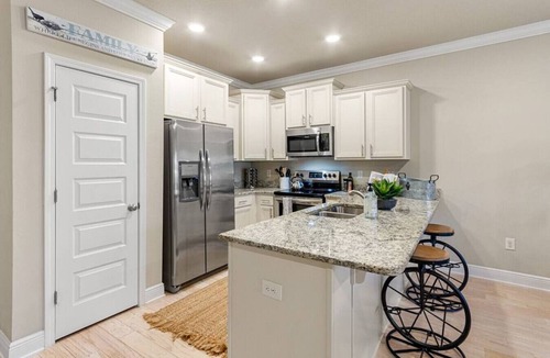 South Pensacola House | Stylish Modern Retreat in Downtown w/Pool, 3 Bedroom, 2.5 bath, free parking