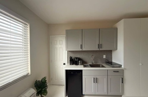 North Beach Apartment | Stylish Newly Renovated Boutique 202–Walk to Beach