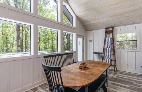 Little Kowaliga House | Stylish Retreat Meets Provincial Lakeside Oasis