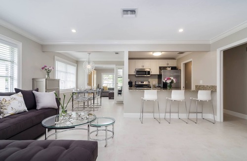 Naples Park House | Summer Specials! Cute Designer Home, Heated Pool, Close to the Beach, FREE Bikes