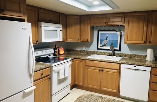 Cape Caneveral Beach Gardens House | Sun, Space, Sea! Super Clean 2 BR/2BA Town Home in Cape Canaveral. Monthly Only.