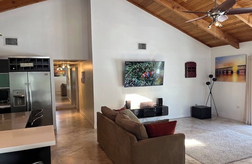 Anglers Park House | Sunlit Treasure — Your Private Keys Retreat in Key Largo