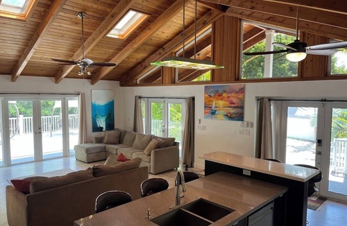 Anglers Park House | Sunlit Treasure — Your Private Keys Retreat in Key Largo