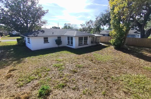 Jasmine Lakes House | Sunny 2BR Retreat · Enclosed Patio · Pet Friendly · Near Gulf Beaches