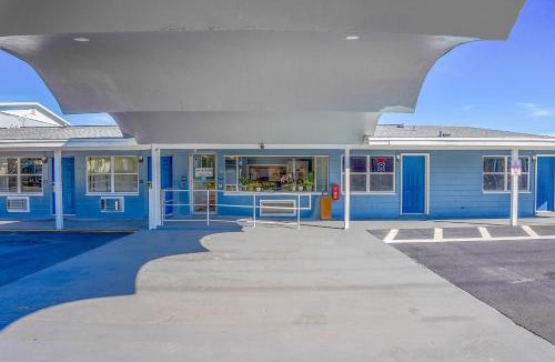 Le Barons Of Titusville Hotel | Sunrise Inn by OYO Titusville FL