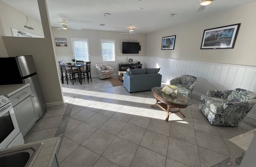 Marathon Resort | Sunset - 1 Bedroom/1 Bath Villa Sleeps 2 located at Safe Harbor Marathon Marina