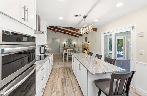 South Venice House | Sunset Beach Retreat - Pool, Private Fenced Yard, Near Beach, Small Dog Friendly