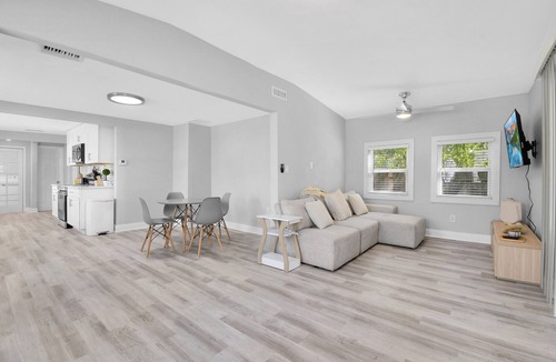 Pinellas Park House | Sunshine Stay 3Bed 2Bath Oasis Near Beaches And Downtown St Petersburg