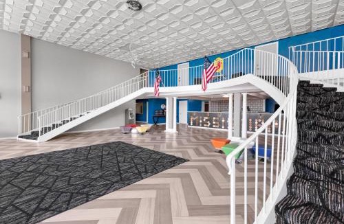 Biloxi Hotel | Super 8 by Wyndham Biloxi at the Beach
