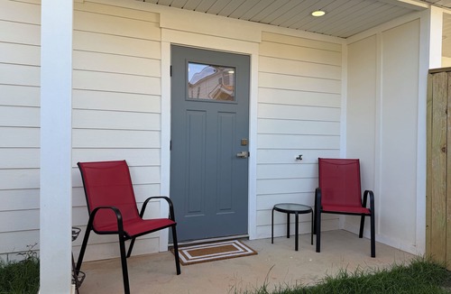 Gulfport House | Superb 2-bedroom house in Gulfport less than 1 mile from the Beach