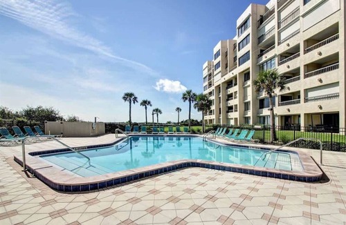Amelia City Condo | Surf & Racquet Club C102