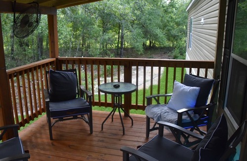 O Brien House | Suwannee Music Park about 30 mins away. Royal Springs across the street.