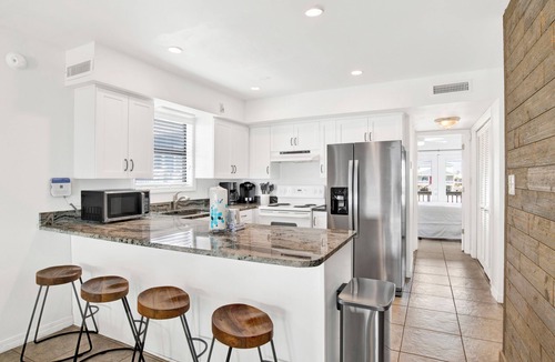 Ono Island House | Sweet Beach Home Alabama- Beachfront Duplex