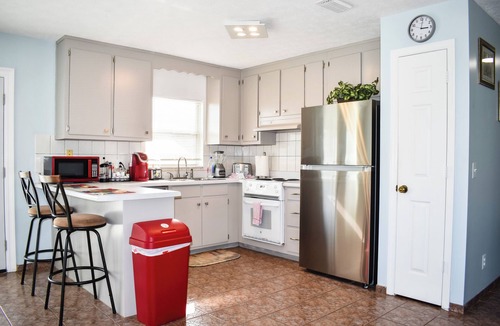 Laguna Beach Estates House | Sweet Laguna Beach Cottage only a couple of blocks away from the Beach!