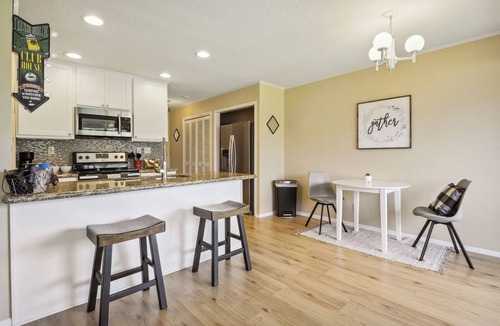 Diamondhead House | Swing on Over to this Golf Club Condo