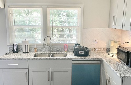 Crestline Heights House | Take off - near the airport nHome away from home!