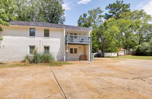 Talladega Apartment | Talladega Rental < 15 Mi to Superspeedway & River!