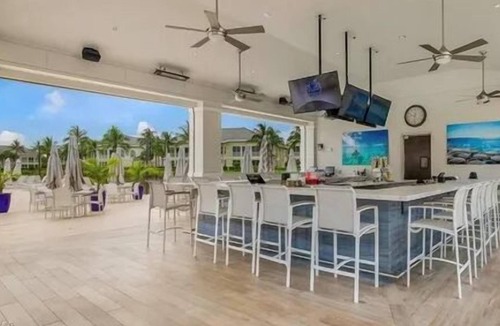 Vanderbilt Beach Condo | Terrific 3-bedroom condo in The Dunes on Vanderbilt Beach.