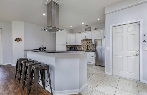 Homosassa House | Terrific waterfront 5-bedroom house with dock and private boat ramp in Homosassa
