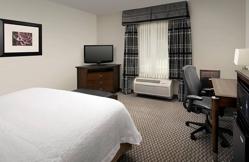 Athens Hotel | The Athens Hideaway! Indoor Pool, Free Breakfast, Free Parking!