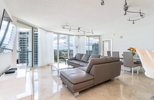 Sunny Isles Beach Condo | The Best Ocean & City Views! Corner Unit - Amazing Amenities with Prime Location
