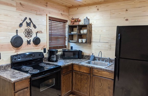 Fort Payne Cabin | The Bird house