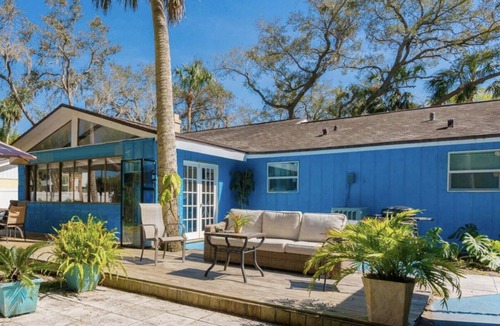 Ormond Beach House | THE BLUE HOUSE ON TOMOKA RIVER