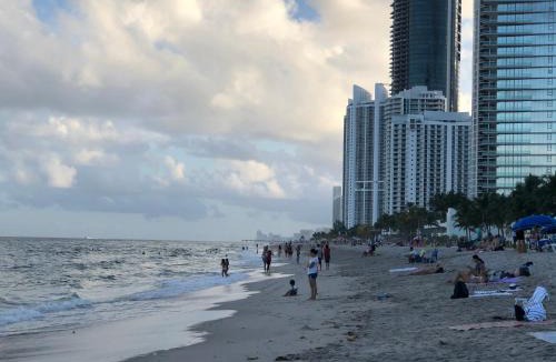 Sunny Isles Beach Apartment | The Blue Island