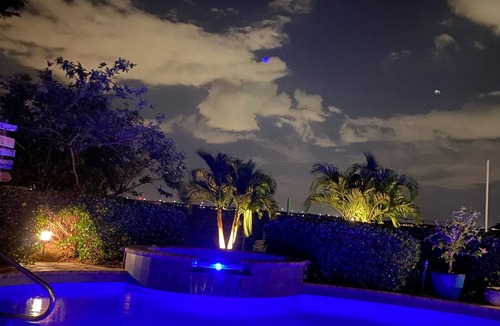 Caloosahatchee House | The Boat House · Riverfront · Heated Pool & Spa · Tiki Bar · Sleeps 10