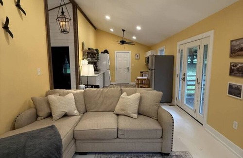 Jackson House | The Cottage by Raven`s Keep