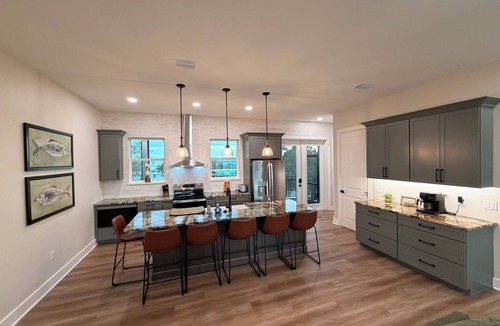 Homosassa House | The Crab Shack - NEW Waterfront Home - HOT TUB - Fishing - Scalloping