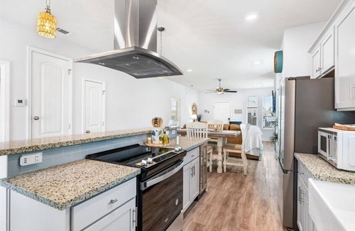 Ono Island Cottage | The Emerald Coast’s best-kept sea-cret! Lolli & Pop's Gulfside Getaway!