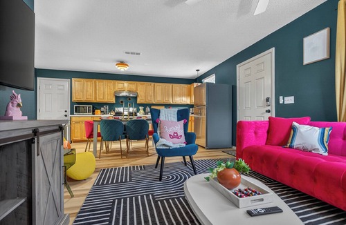 South Pensacola Cottage | The Funky Peacock. Bold 3BR Near Downtown