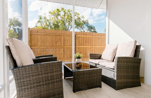 Naples Park Apartment | The Gem! Walk or Bike to the Beach, Quality & Comfort