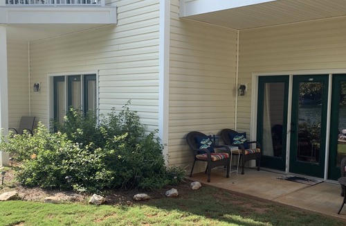 Dadeville Condo | The Getaway at Lake Martin a 2 bedroom 2 bathroom Lake front condo w/boat slip!